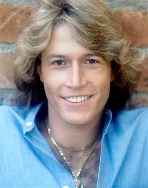 44 Amazing Color Photos of Andy Gibb in the 1970s and 1980s